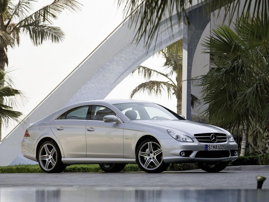  Mercedes-Benz CLS63 AMG 2008 года  (фото 13 из 17)